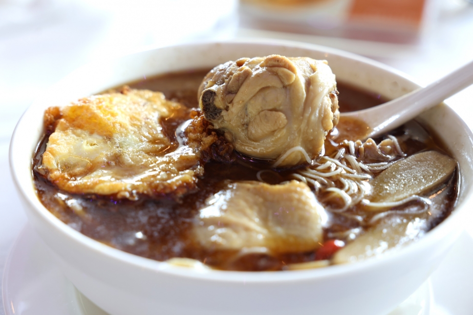 連續四年的暖心約定!雙橡園開發以「頂級麻油雞湯」專屬款待住戶